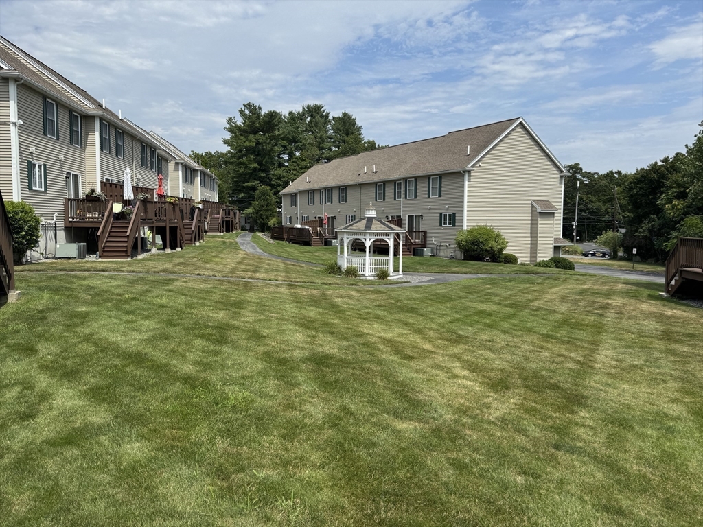 530 Mammoth Rd 32