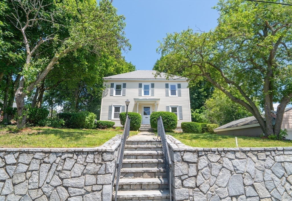 73 Sladen St