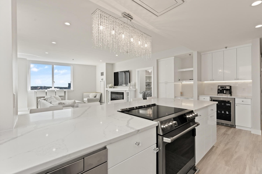 234 Causeway St Apt 709