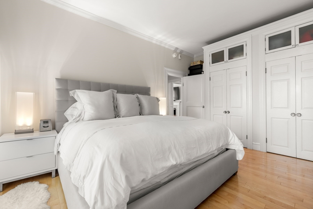 333 Commonwealth Ave #14, Boston, MA Photo #8