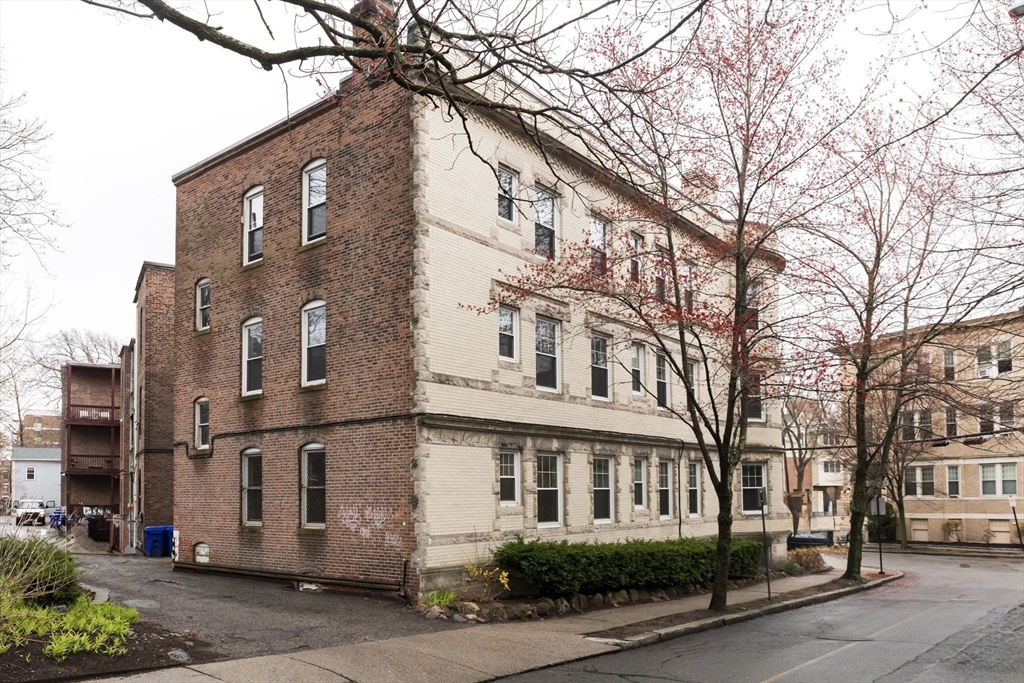 45 Dwight St