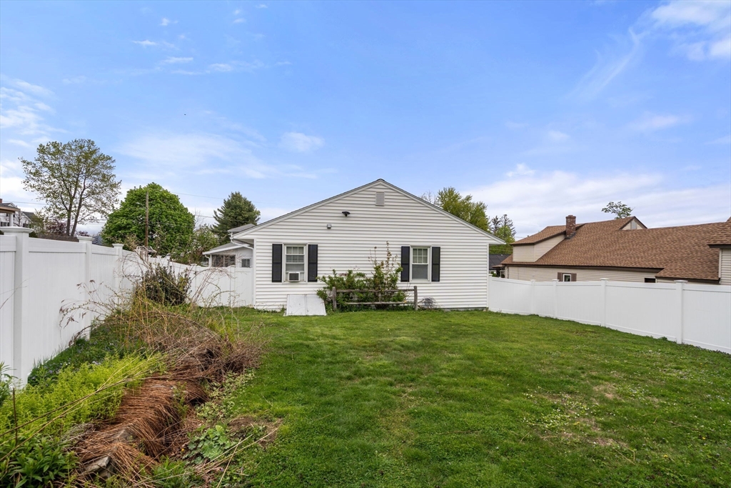 48 Charles St, Gardner, MA Photo #17