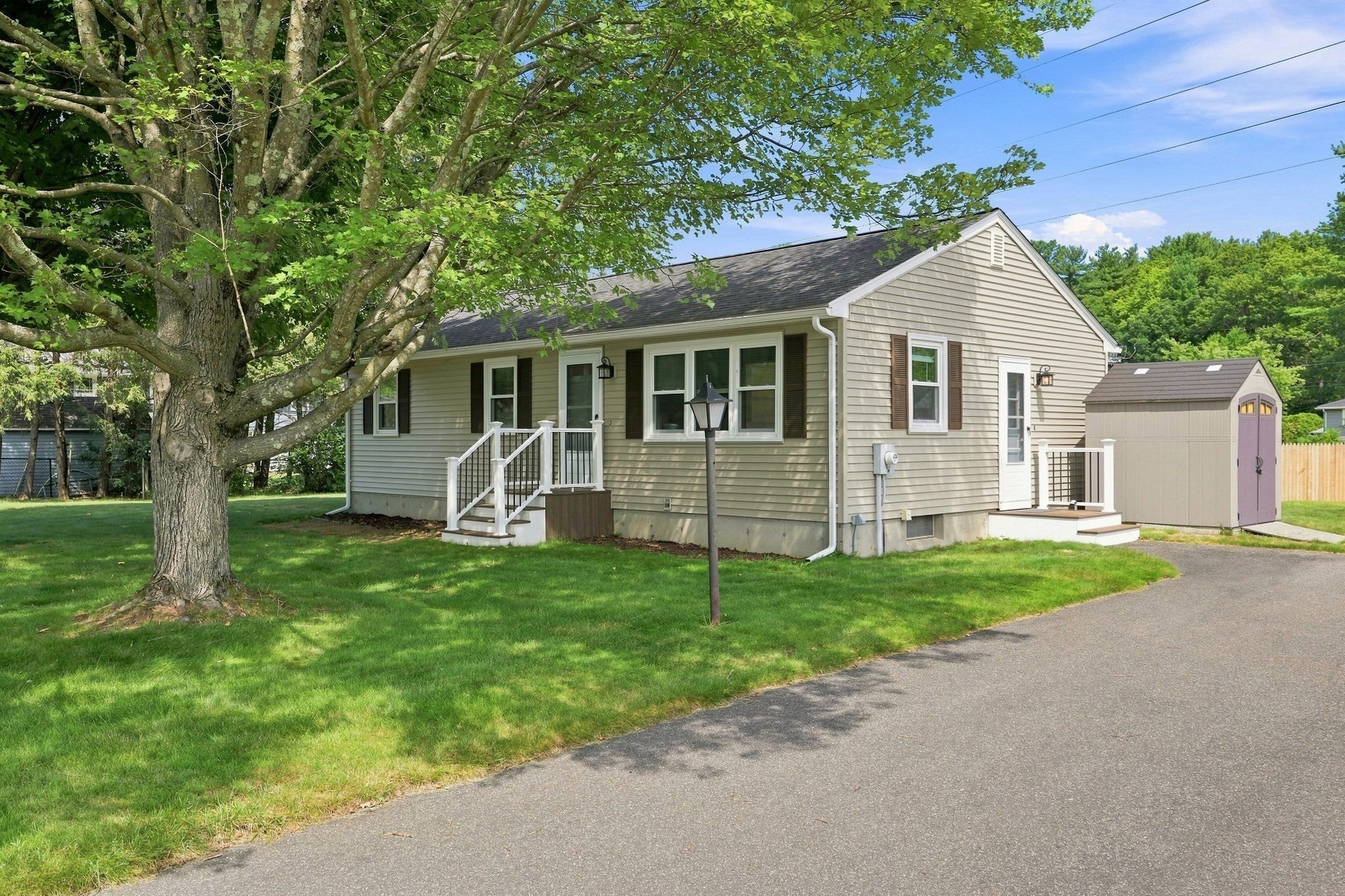 15 Peterson Cir, Agawam, MA Photo #2