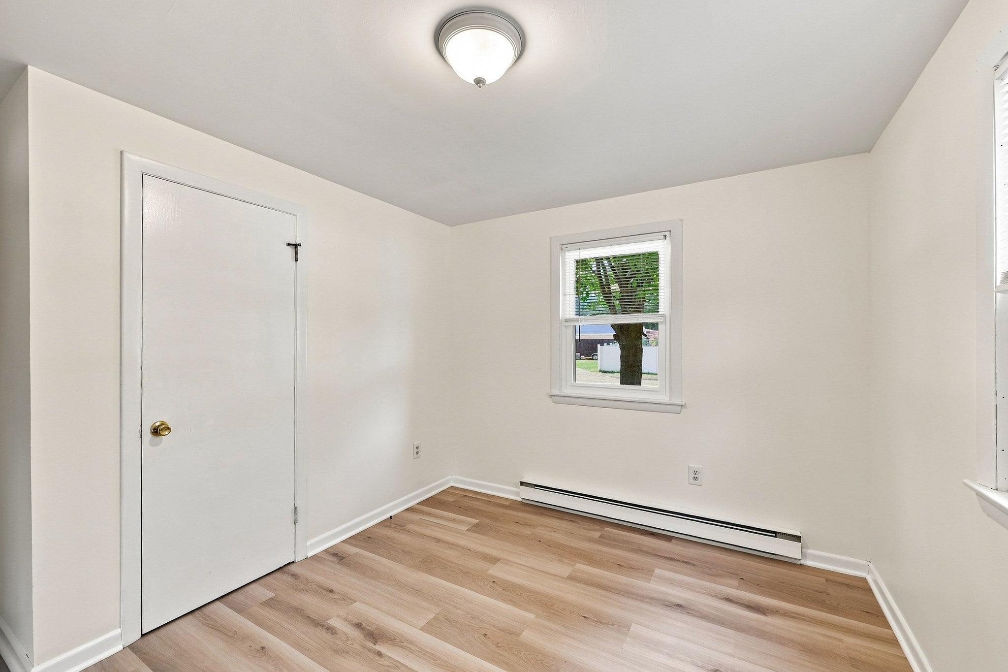 15 Peterson Cir, Agawam, MA Photo #18