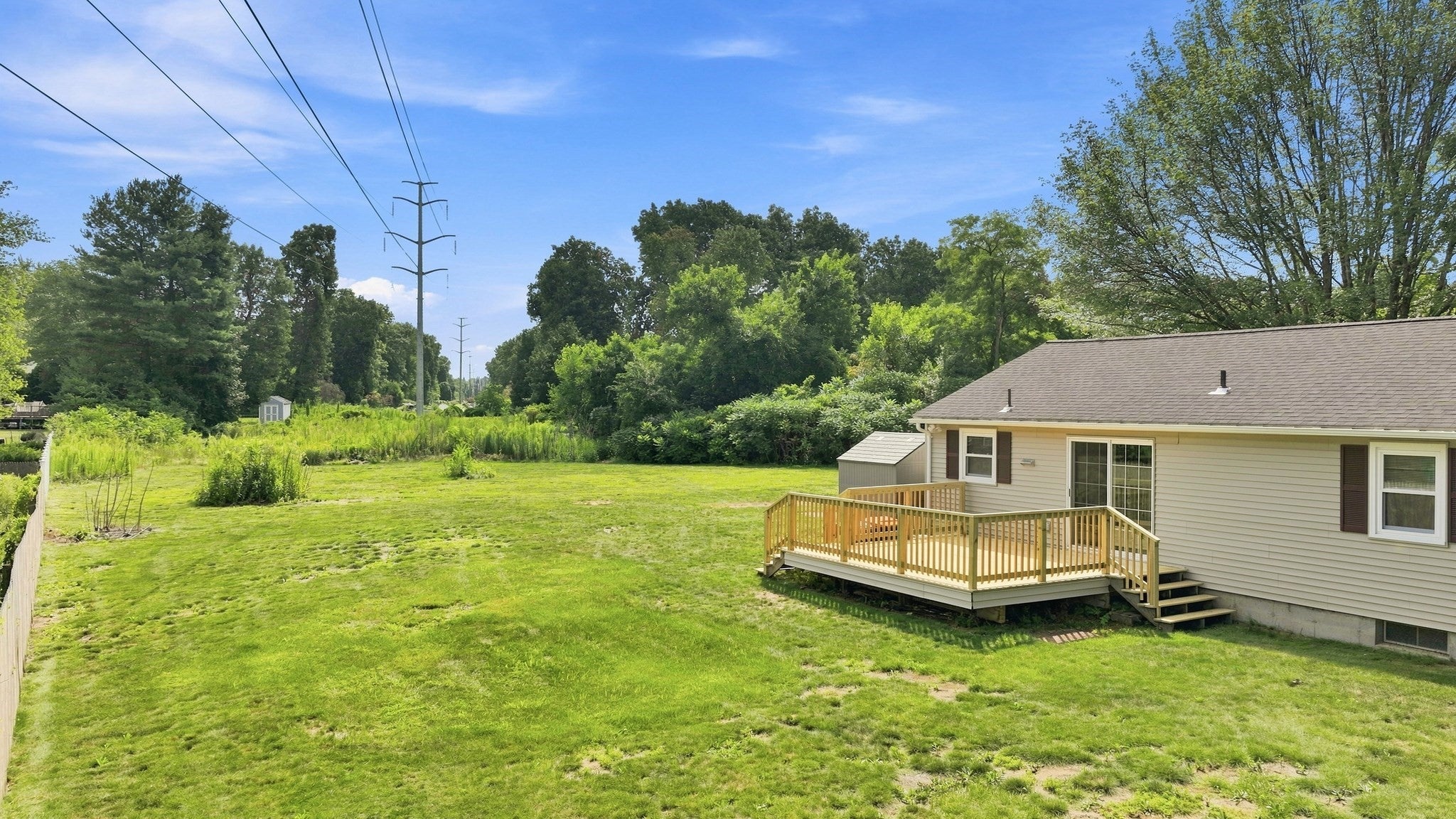 15 Peterson Cir, Agawam, MA Photo #32