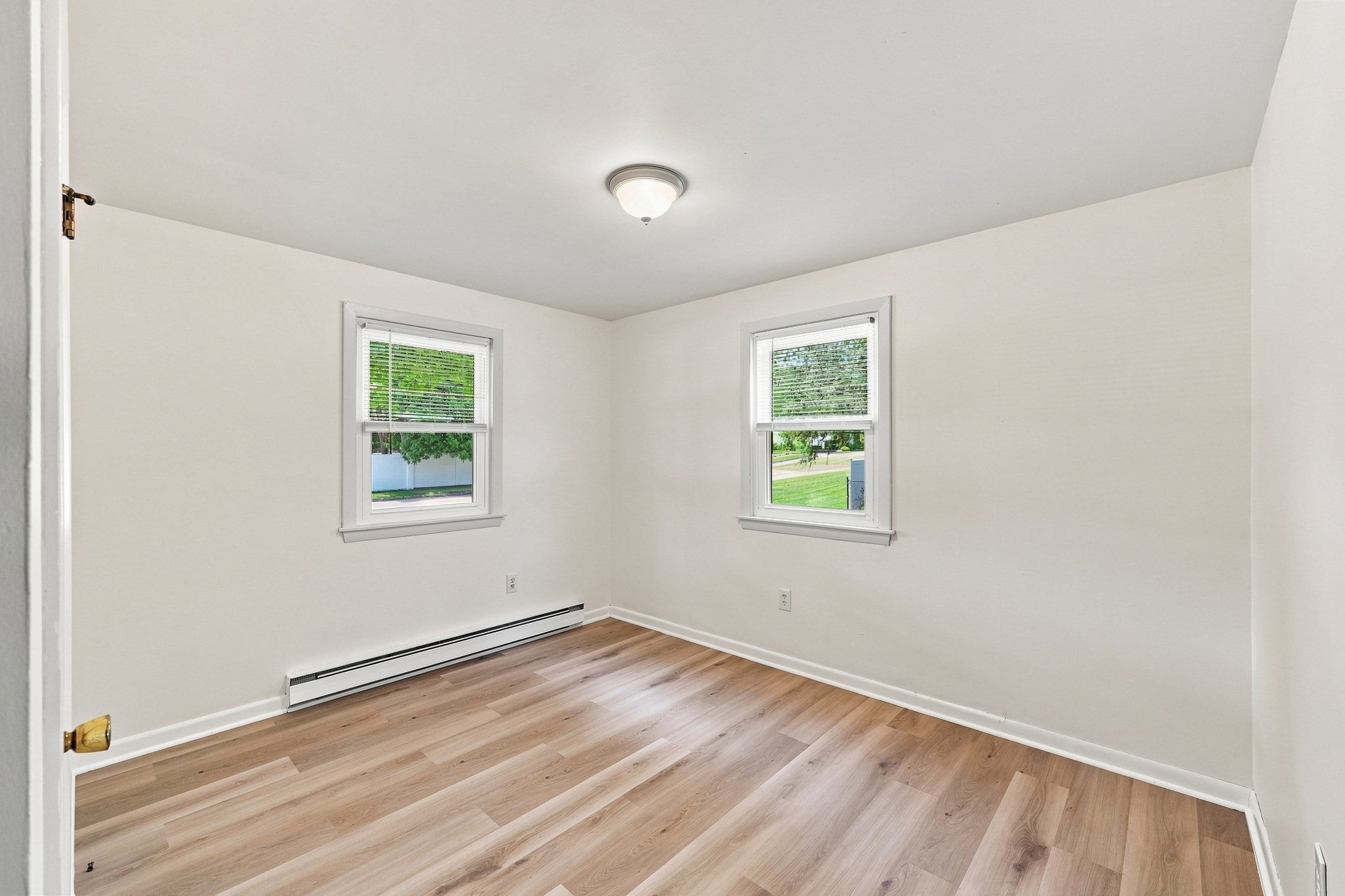 15 Peterson Cir, Agawam, MA Photo #17