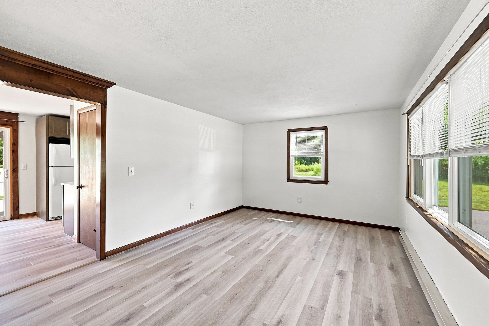15 Peterson Cir, Agawam, MA Photo #11