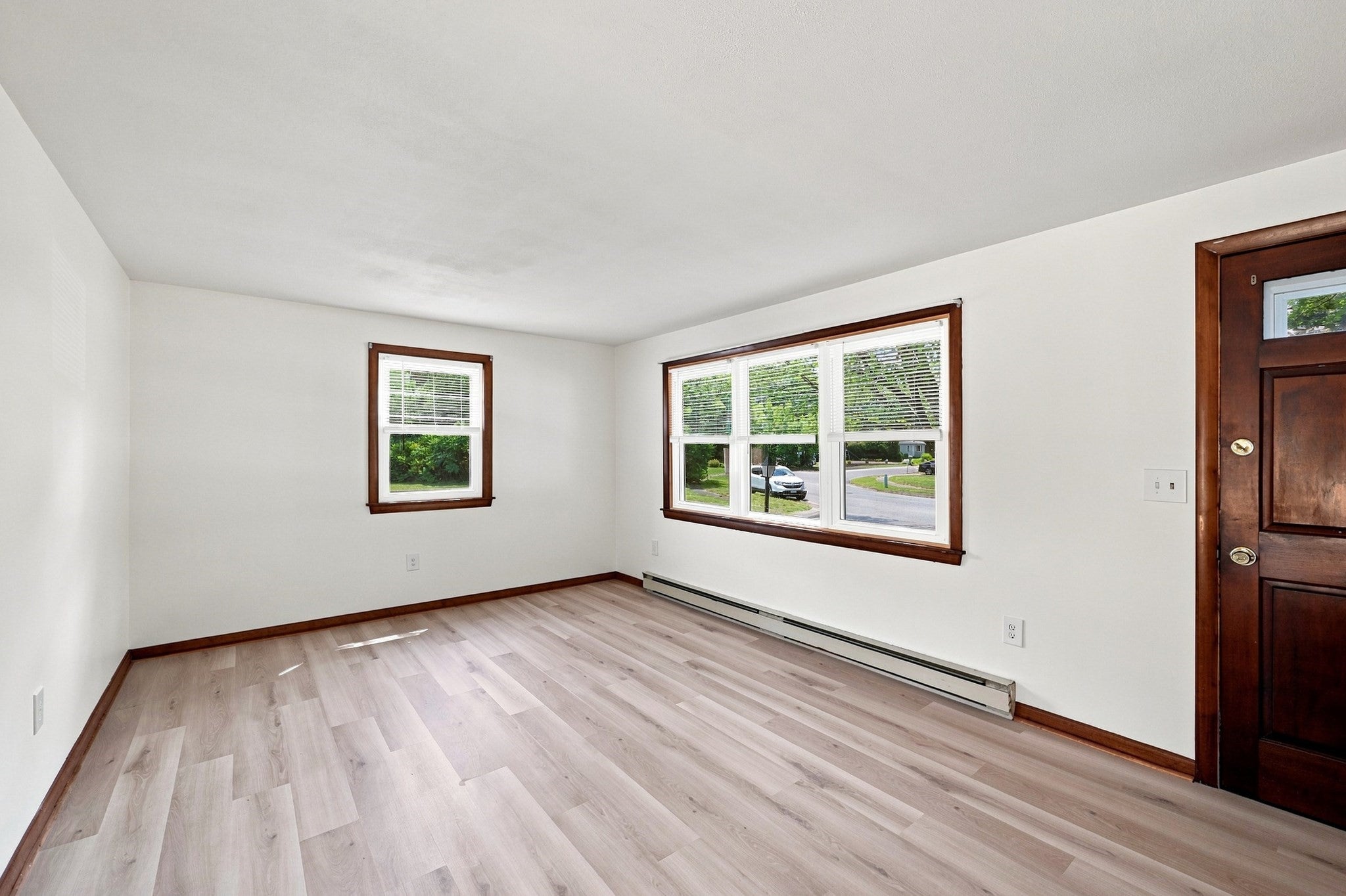 15 Peterson Cir, Agawam, MA Photo #10