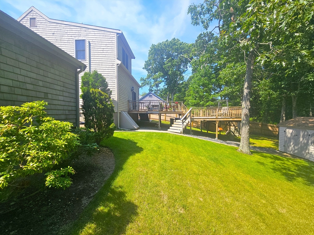 12 Tree Top Ln