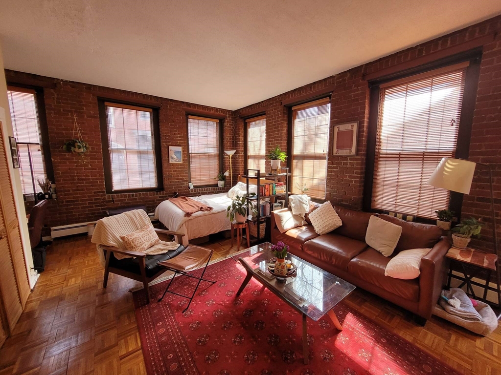 19 Fayette St 3