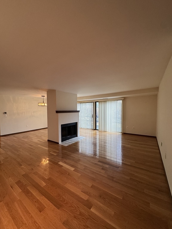 445 Old Stone Brk 445