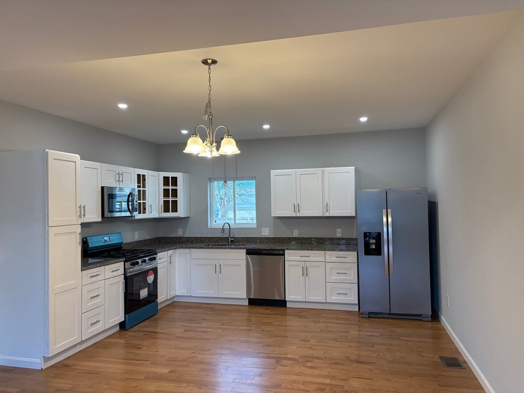 184 Avenue C M-3
