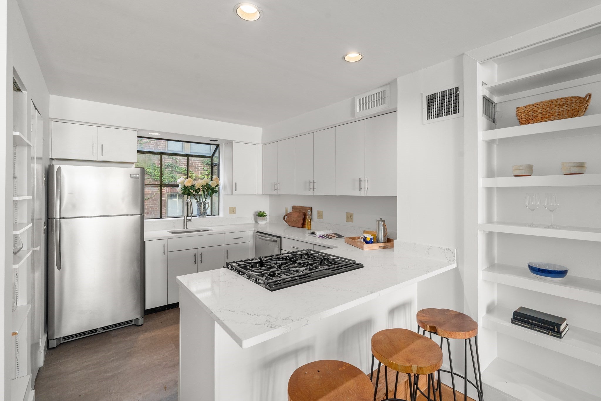 54 Trowbridge Street #B, Cambridge, MA Photo #7