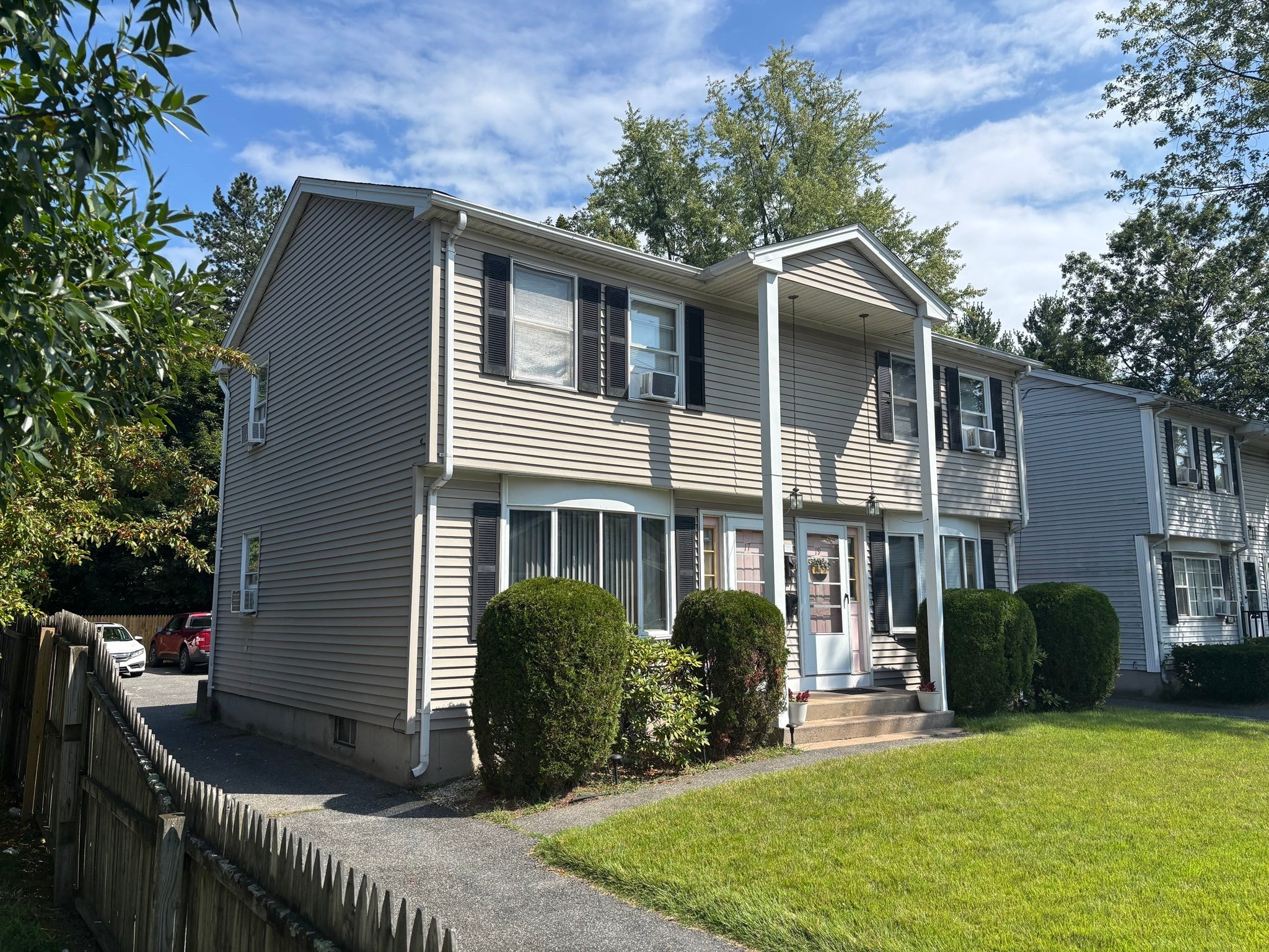 15-17 Slater Ave