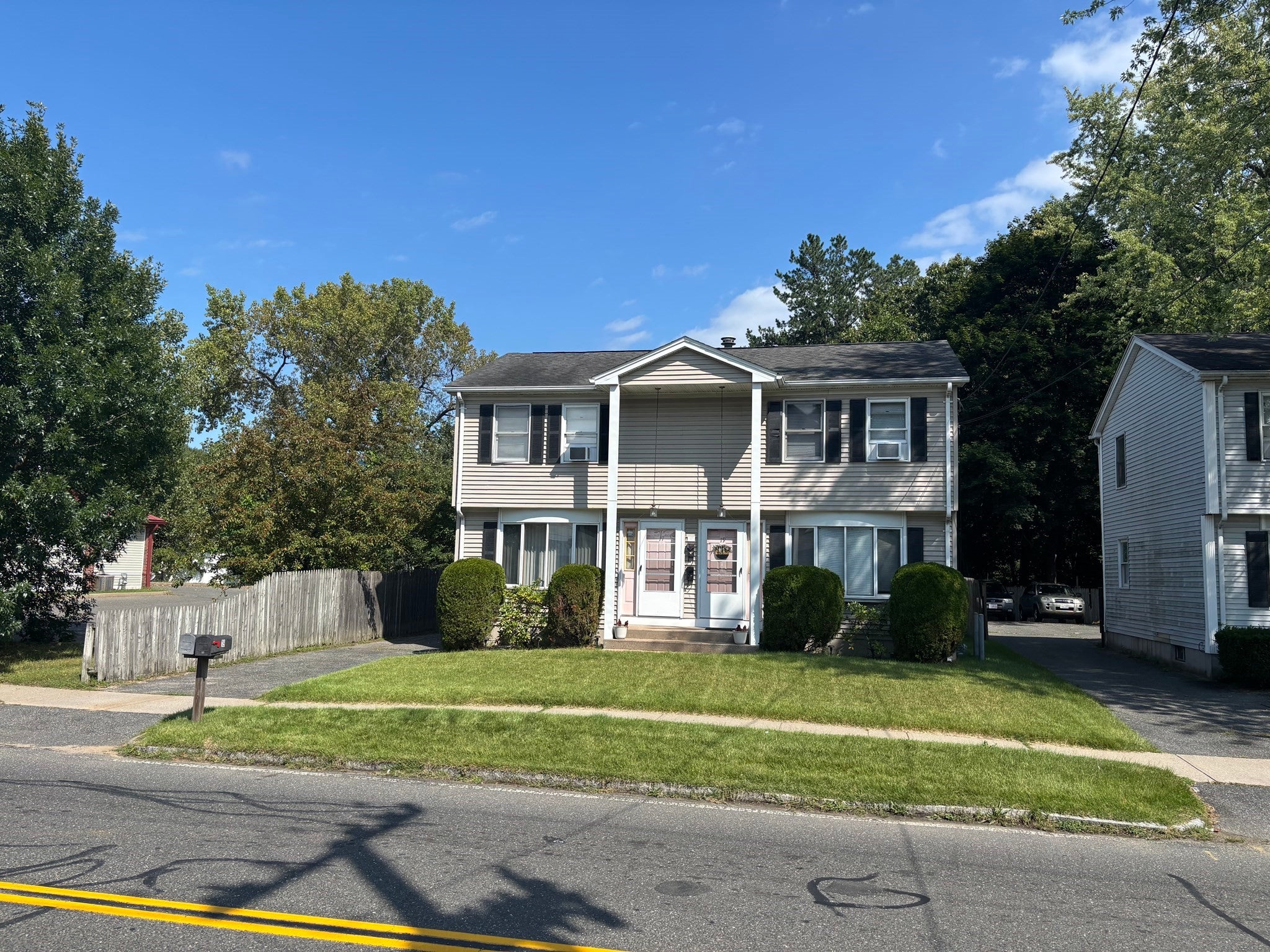 15-17 Slater Ave