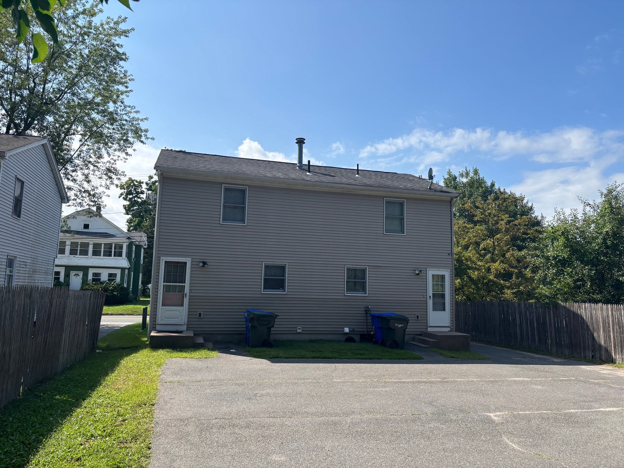 15-17 Slater Ave