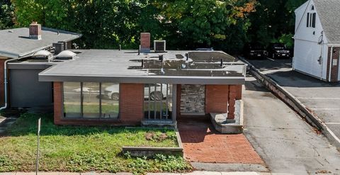 54 Winthrop St Taunton MA 02780