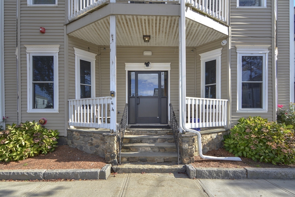 44 South St