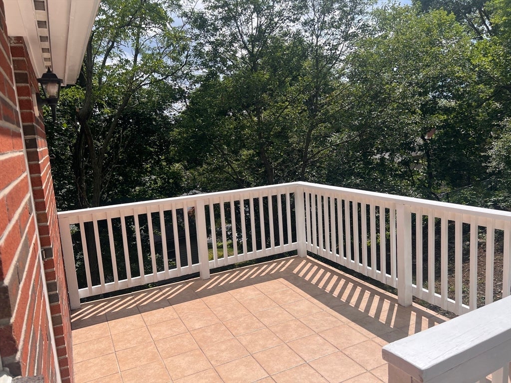 15 Oak Road, Waltham, MA, 15 Oak Road, Waltham, MA Photo #6