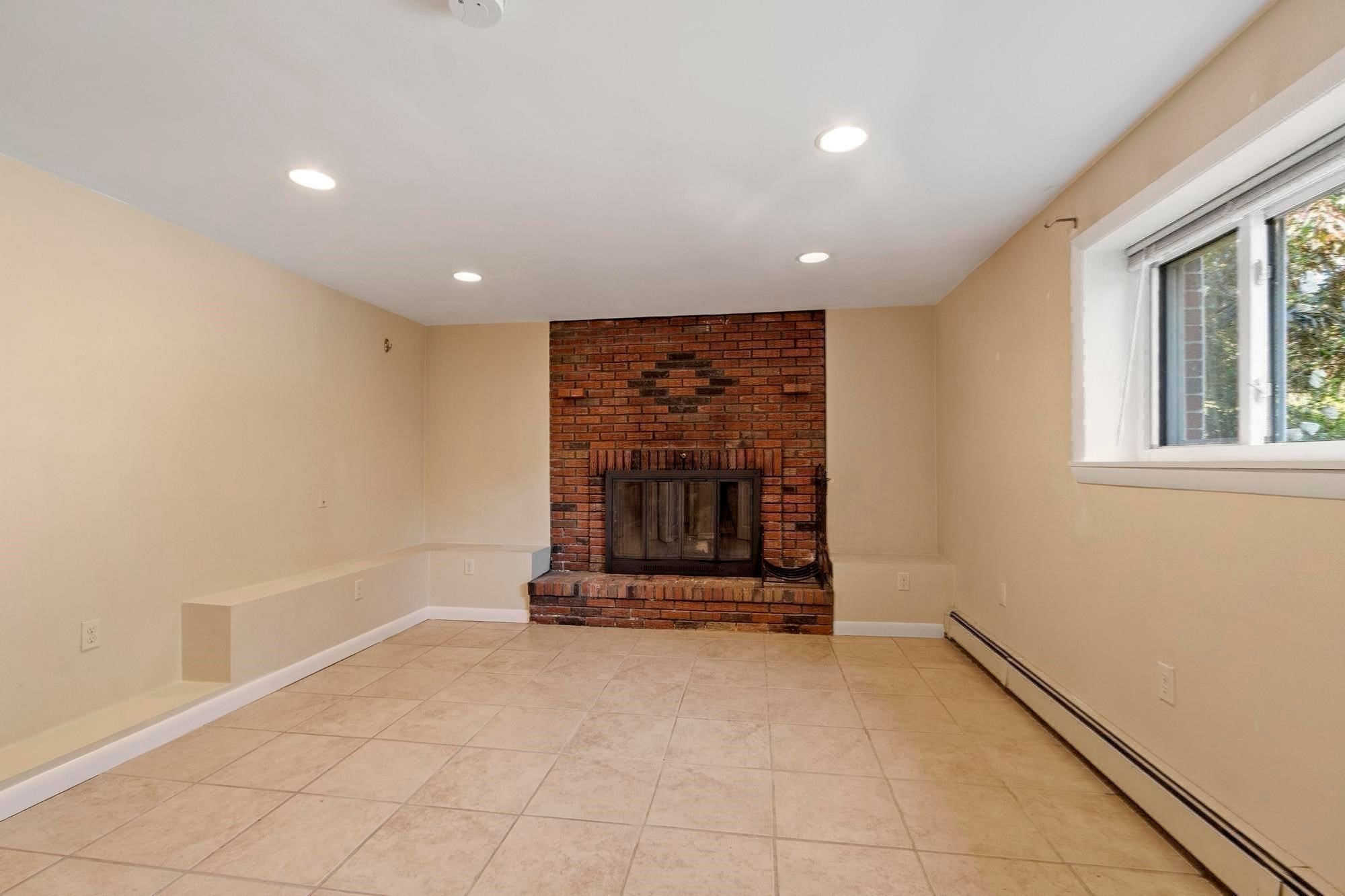 15 Oak Road, Waltham, MA Photo #18