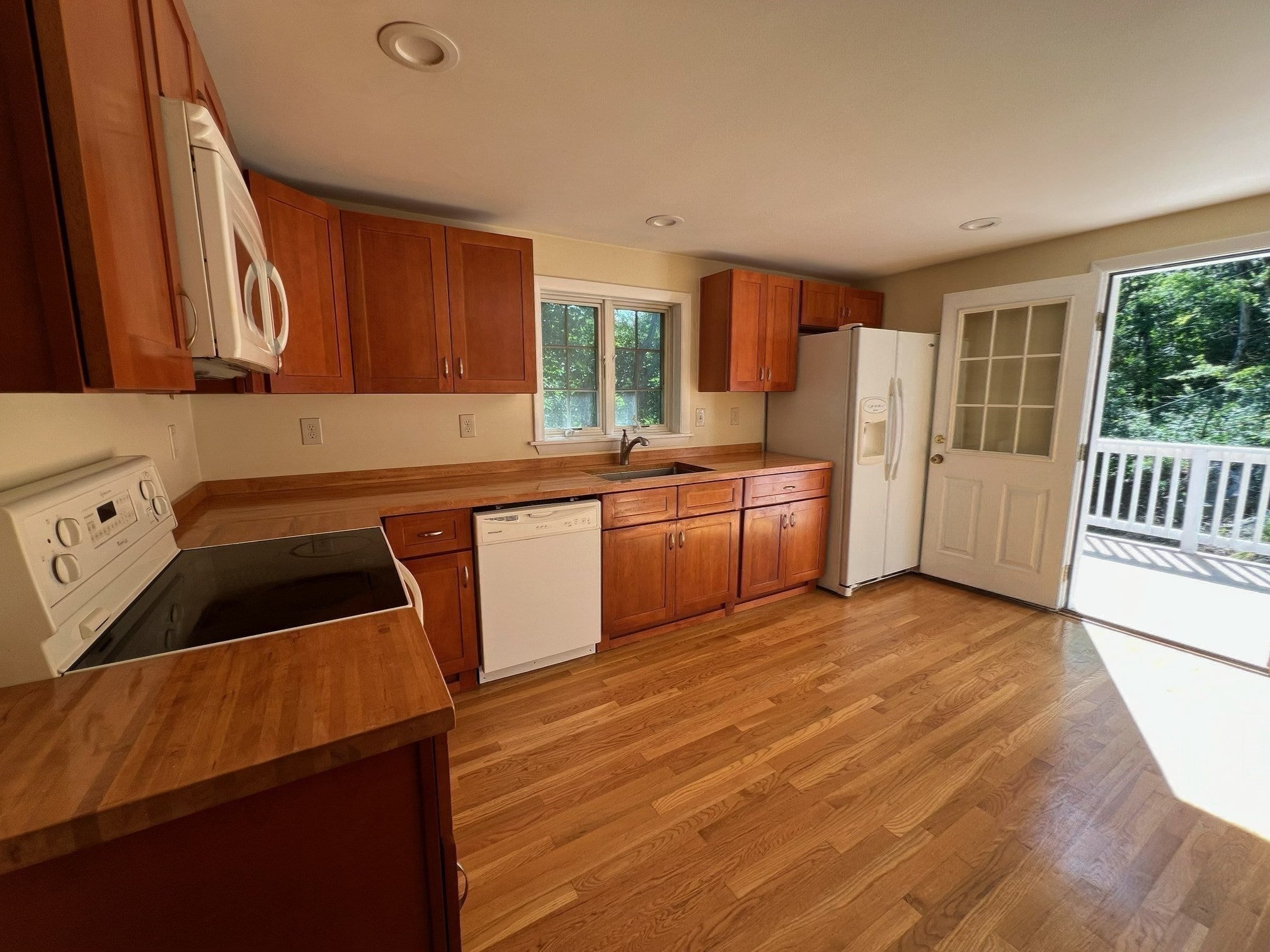 15 Oak Road, Waltham, MA Photo #10