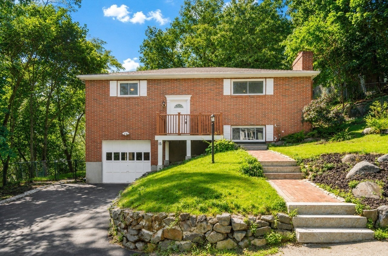 15 Oak Road, Waltham, MA Photo #1