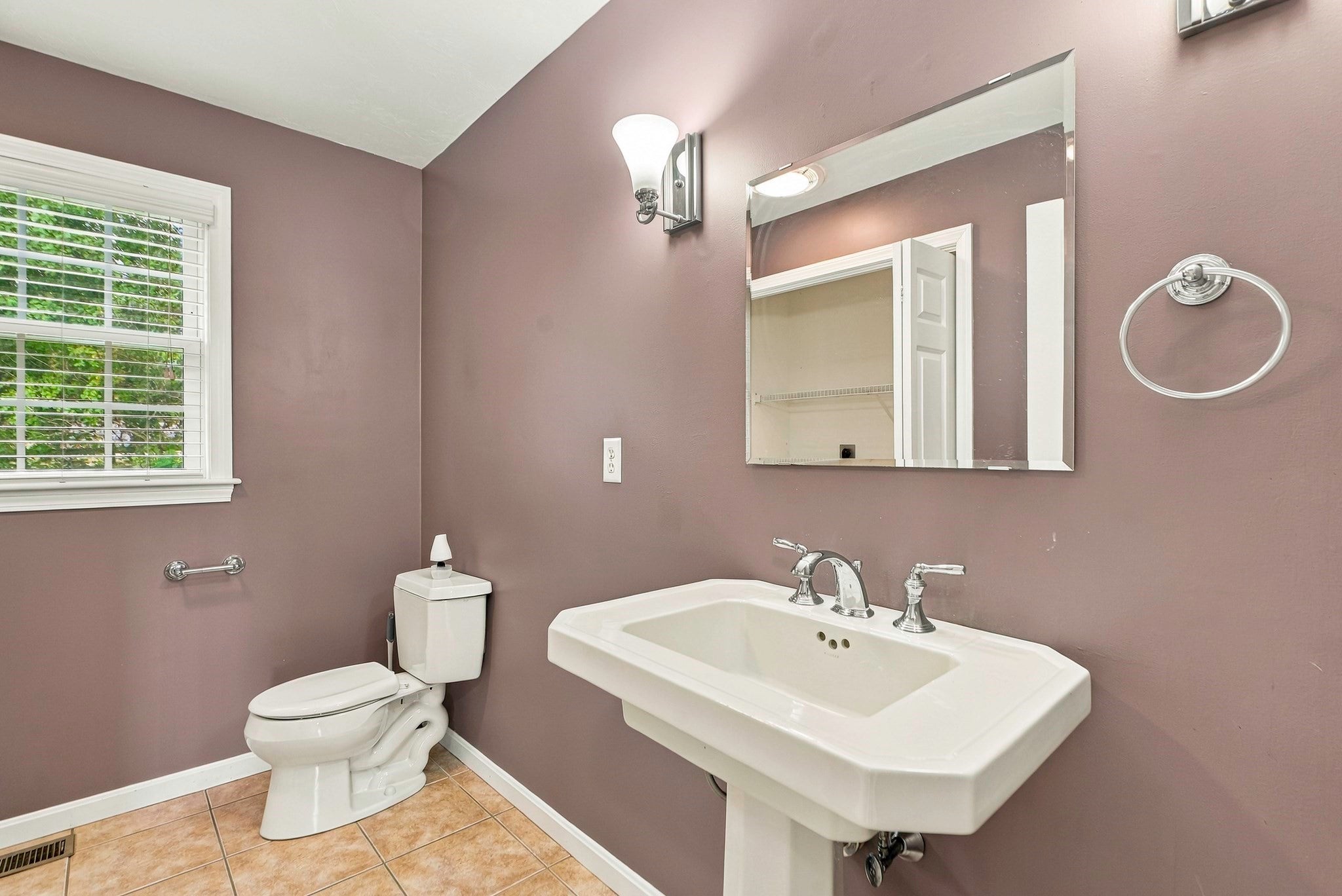 10 Jonathan Cir, Rutland, MA Photo #21