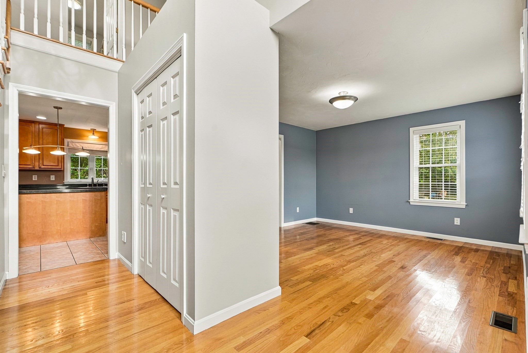 10 Jonathan Cir, Rutland, MA Photo #18
