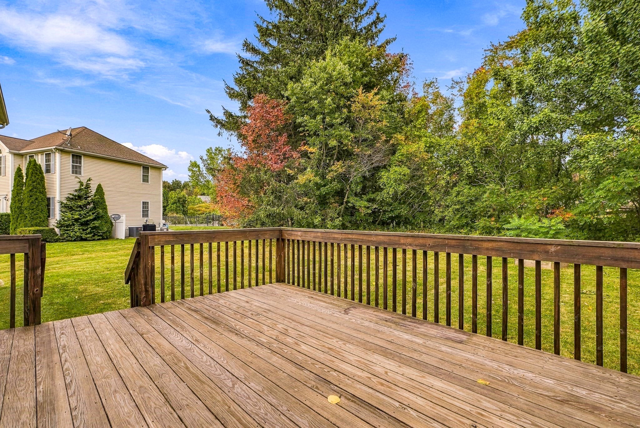 10 Jonathan Cir, Rutland, MA Photo #13