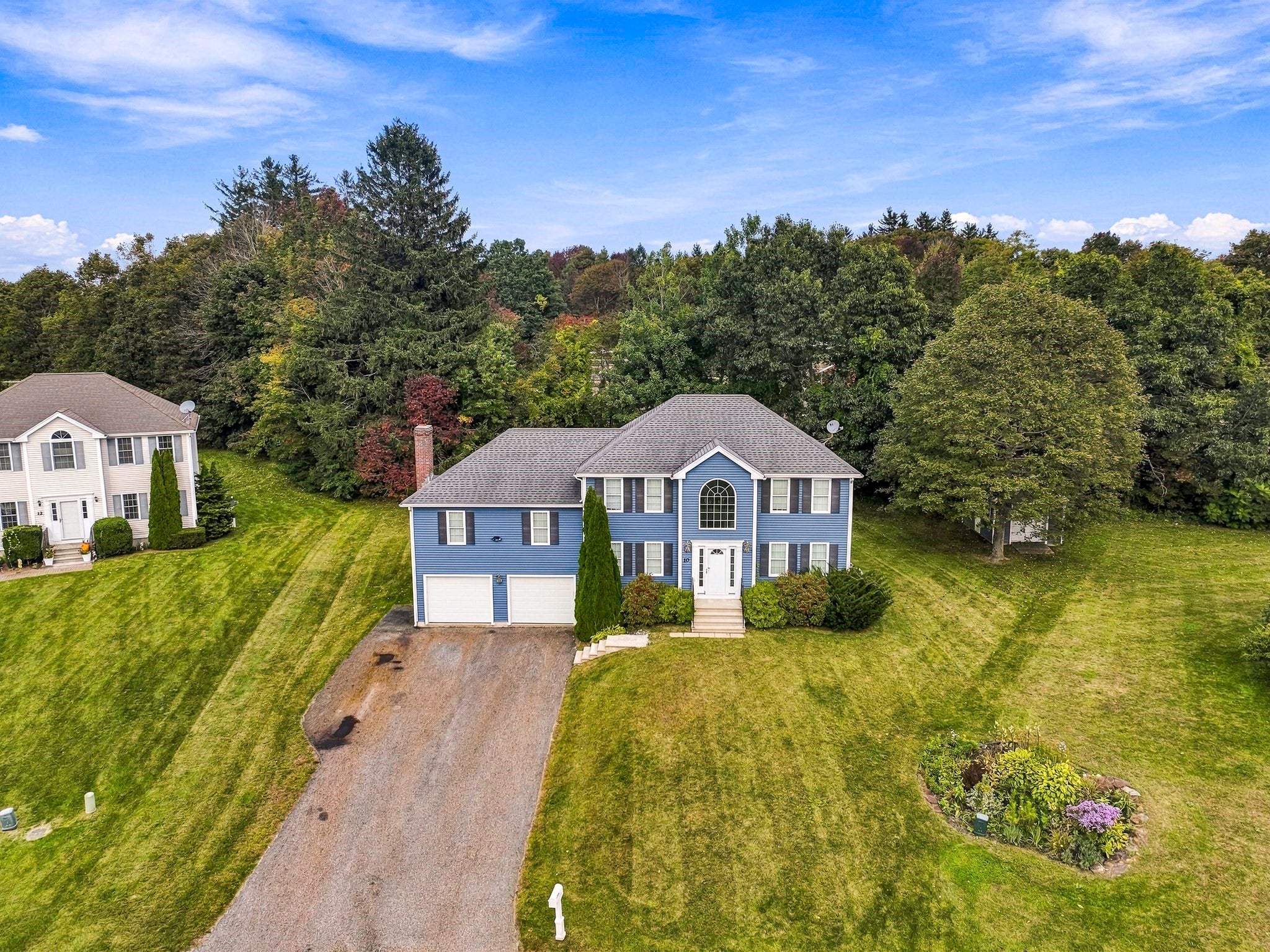 10 Jonathan Cir