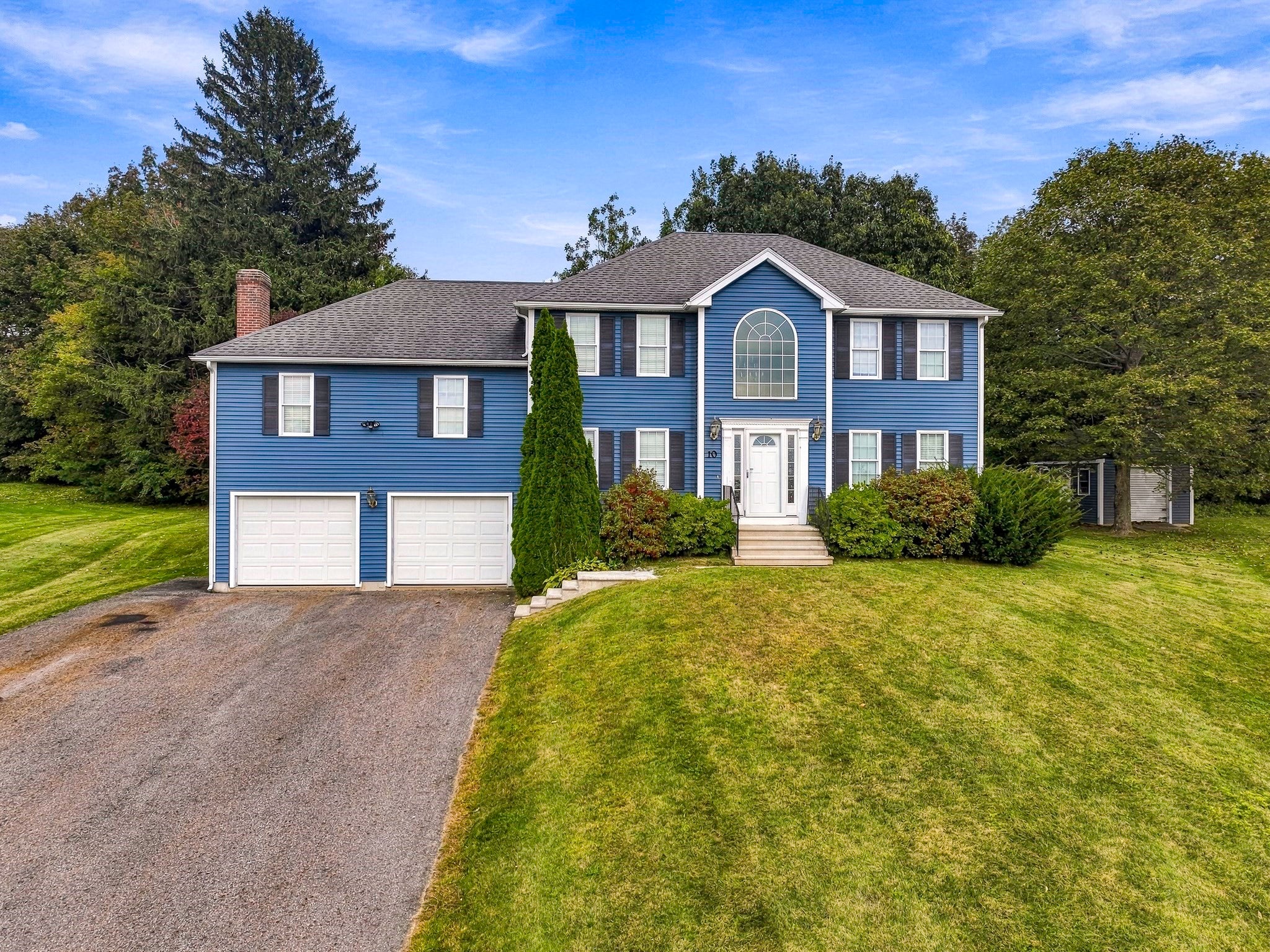 10 Jonathan Cir, Rutland, MA Photo #1