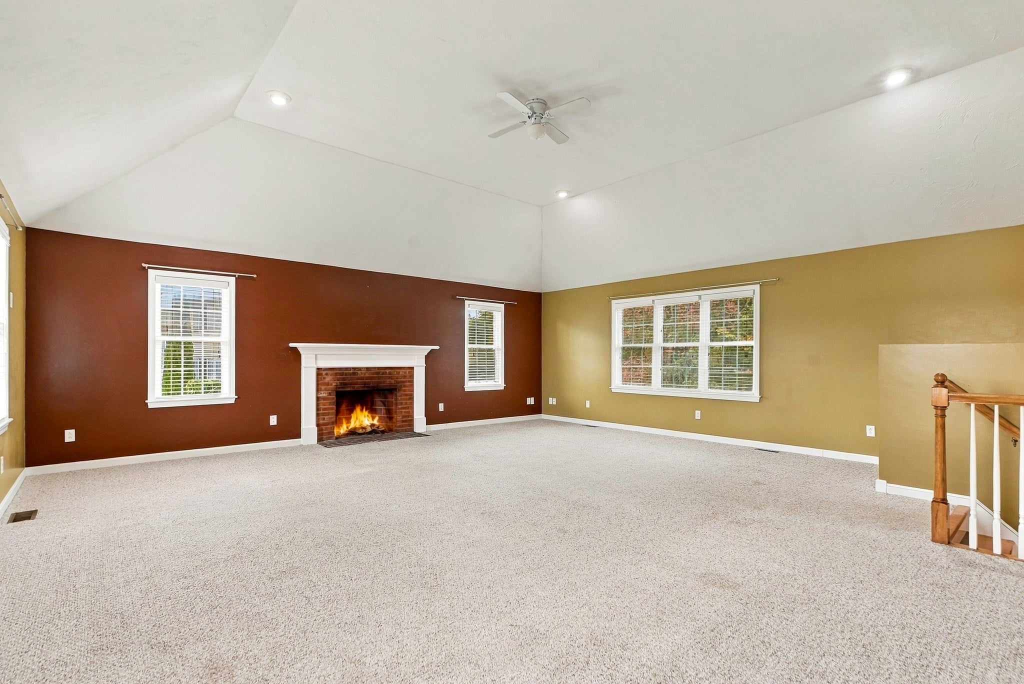 10 Jonathan Cir, Rutland, MA Photo #27