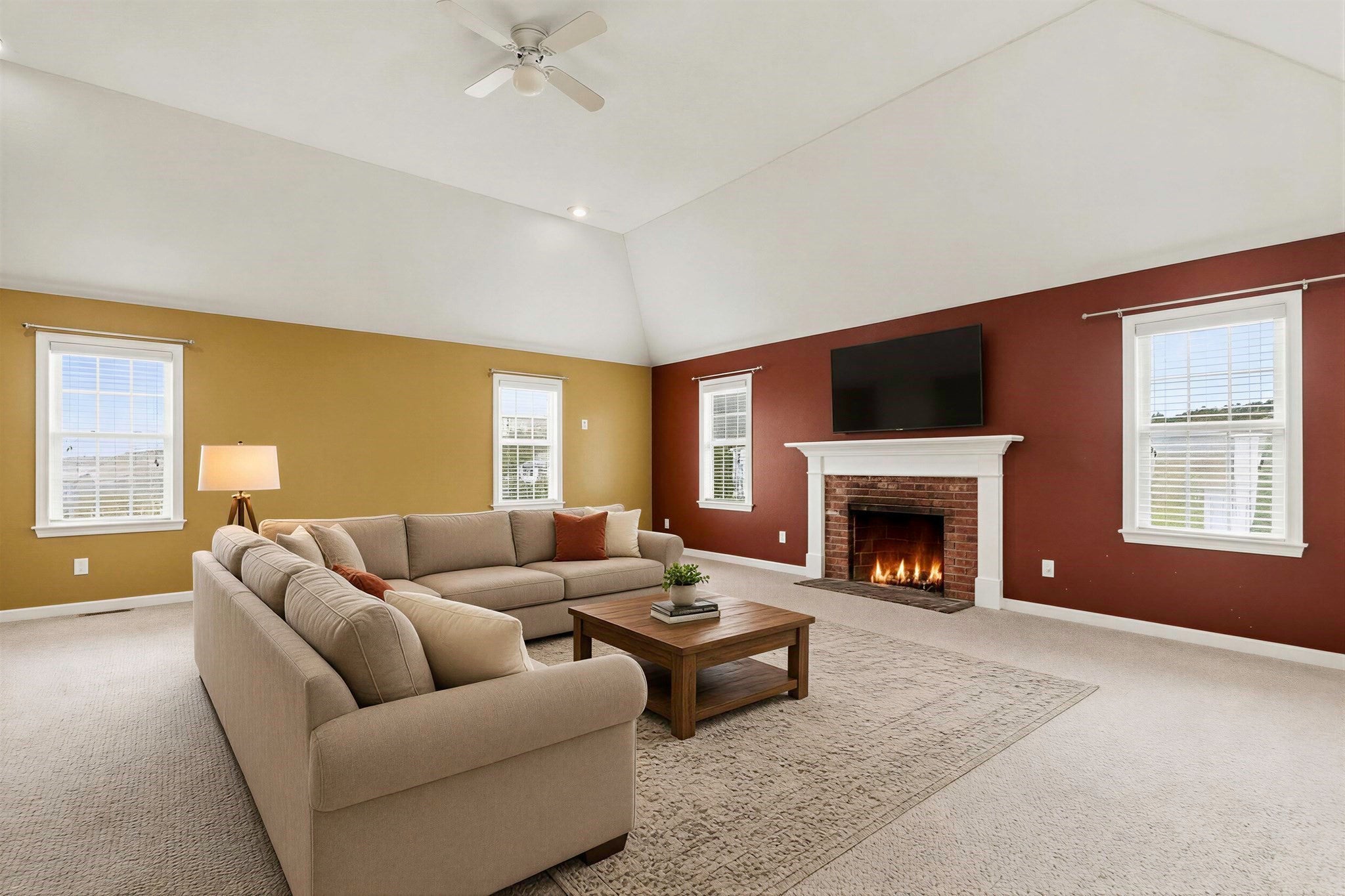 10 Jonathan Cir, Rutland, MA Photo #28