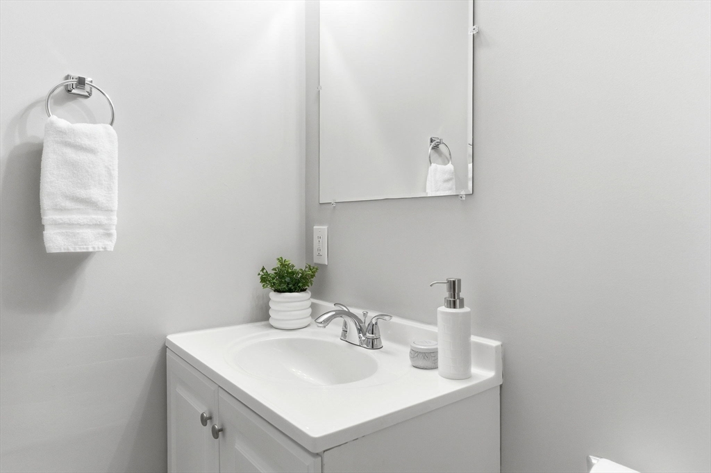 25 Sawyer St #1, Malden, MA, 25 Sawyer St #1, Malden, MA Photo #16