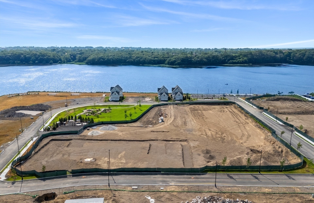 141 East Point Drive 201