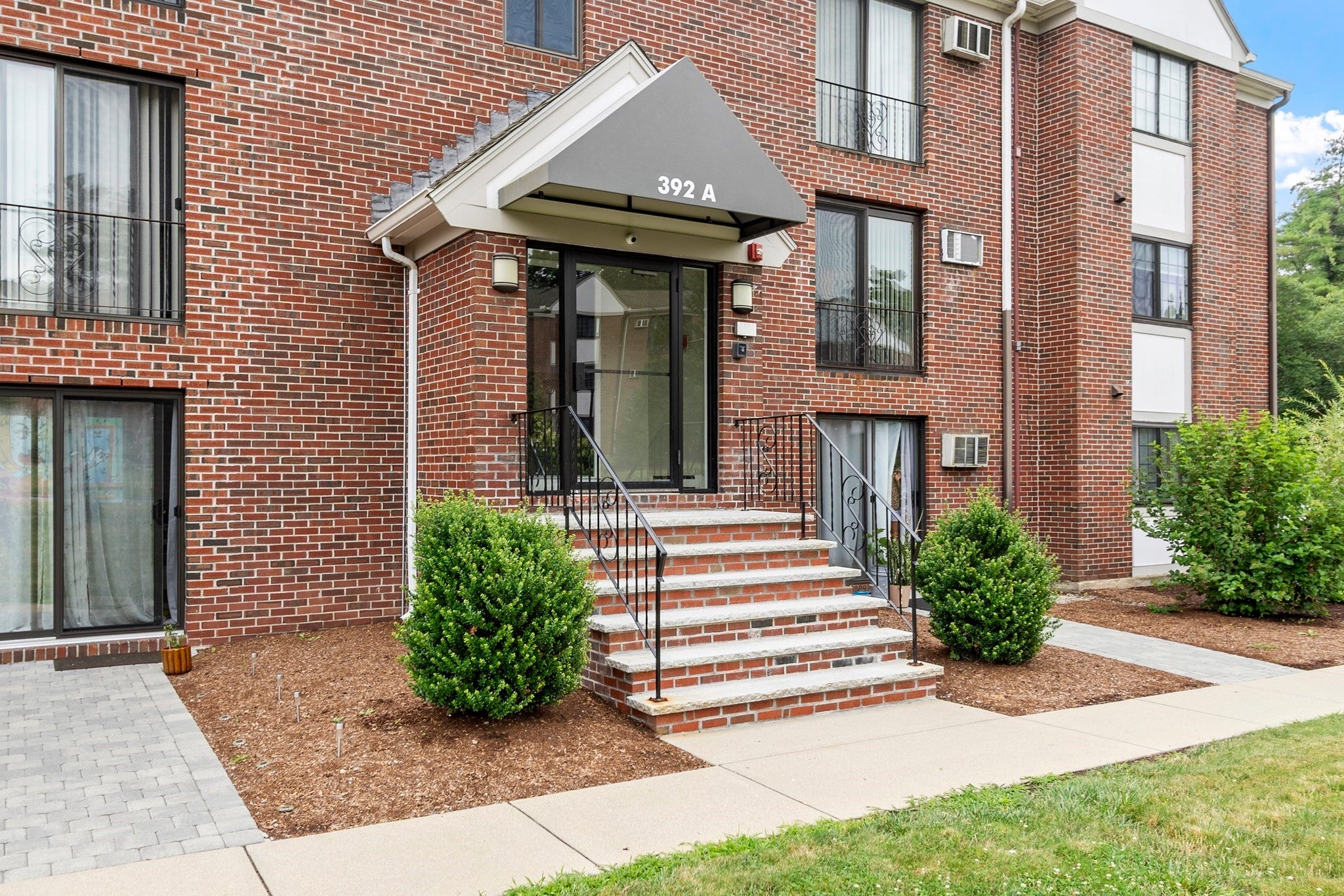 392 Great Rd