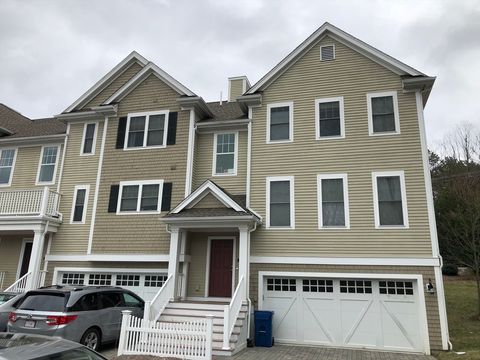 Photo of 4 Reserve Way #D, Burlington, MA 01803 (MLS # 73486923)