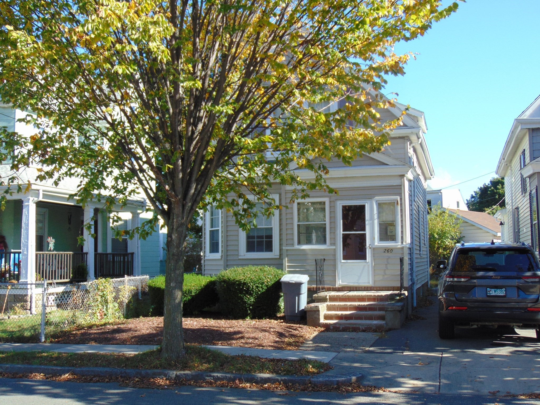 260 Newbury Ave