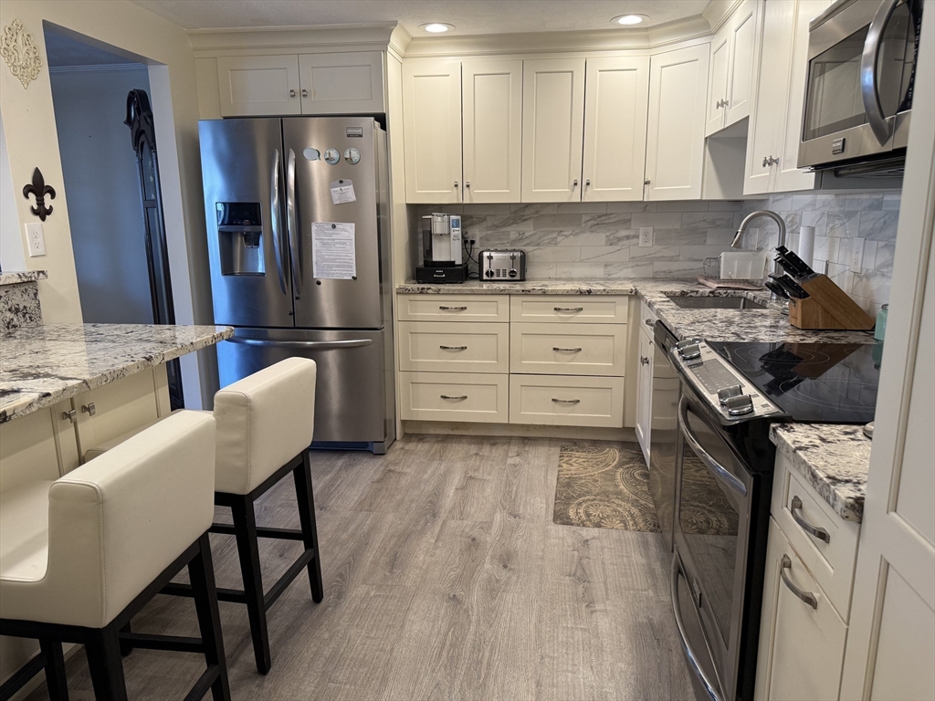 9 Broadway 304