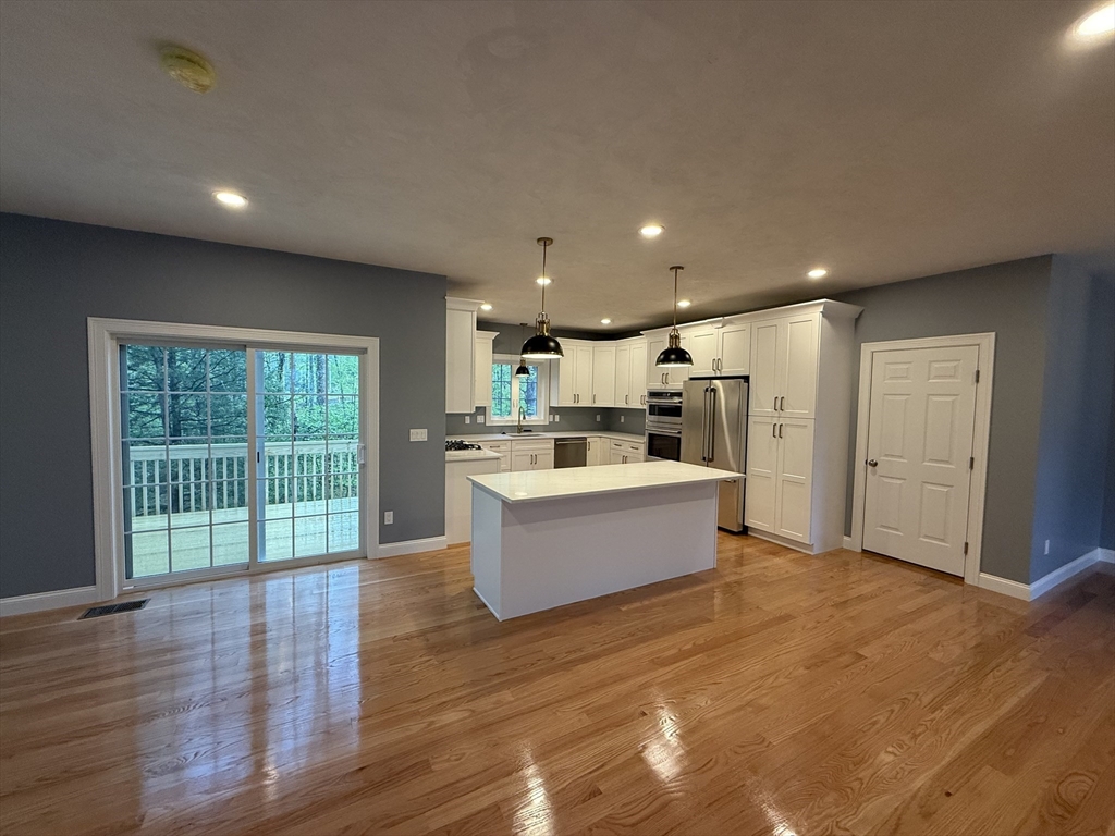 64 Deanna Dr, Holden, MA, 64 Deanna Dr, Holden, MA Photo #6