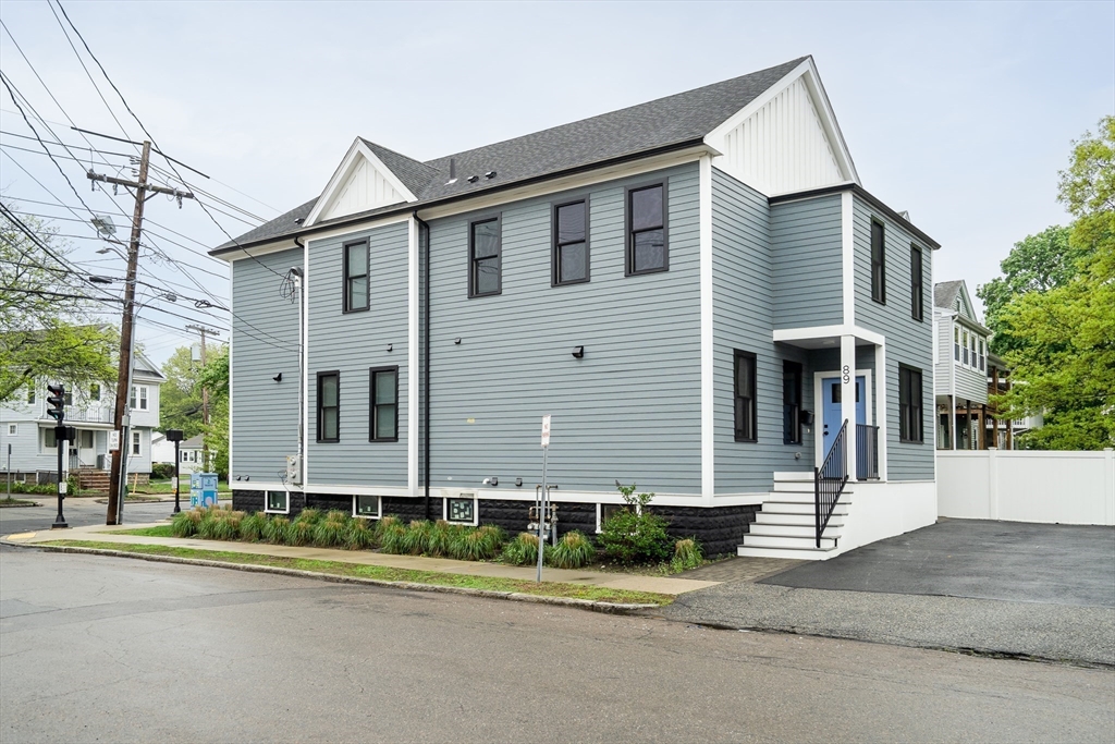 89 Cleveland St 89
