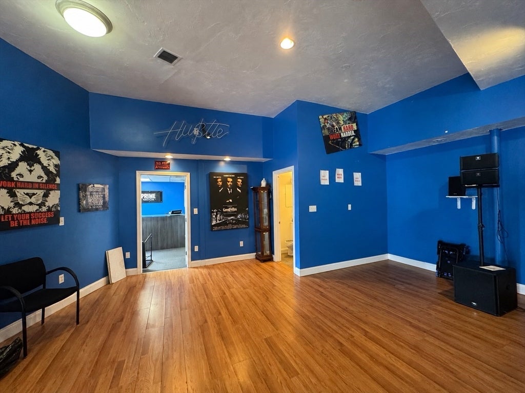 1768 Pleasant Street