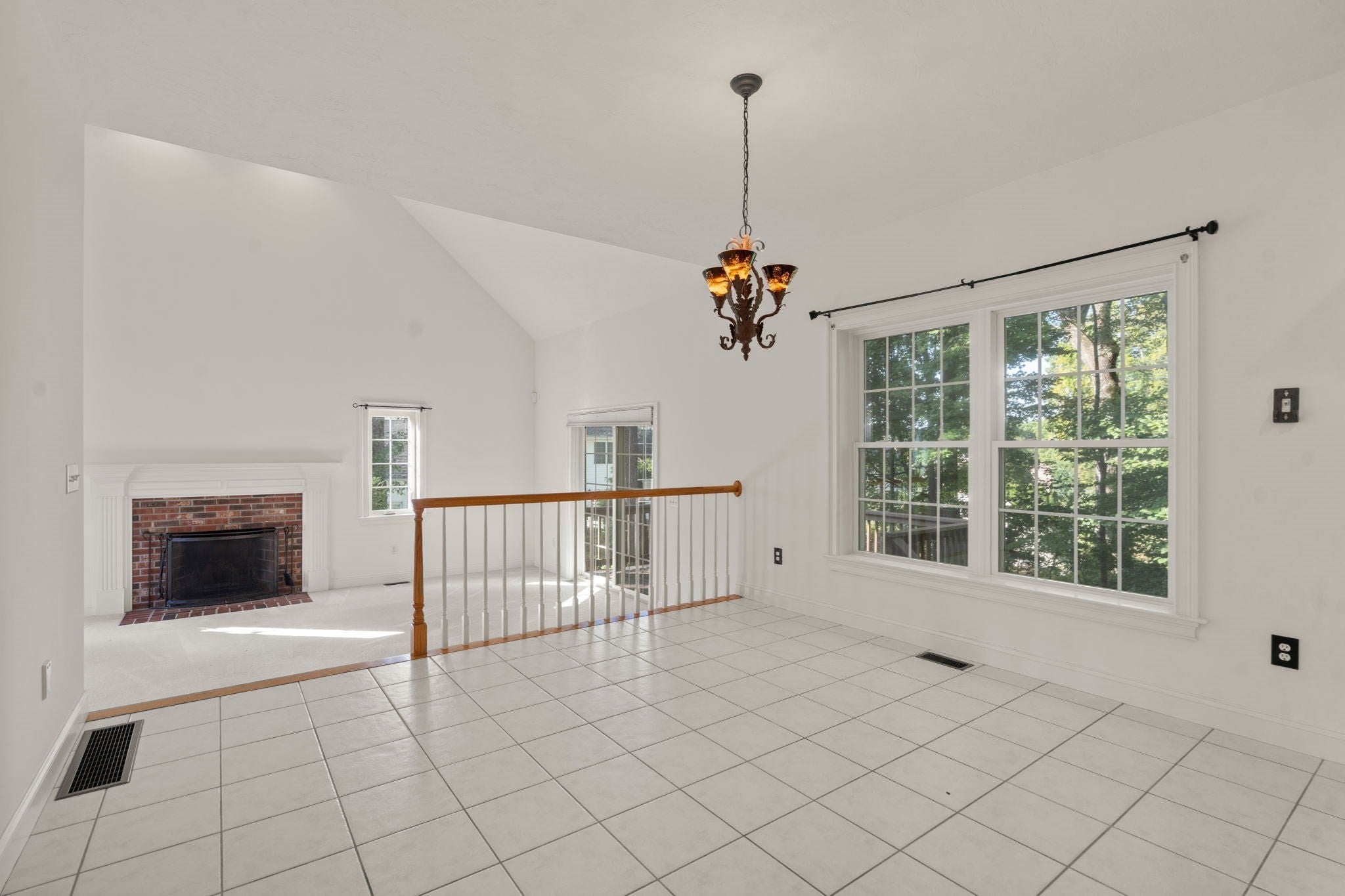 34 Laurelwood Dr, Worcester, MA Photo #9