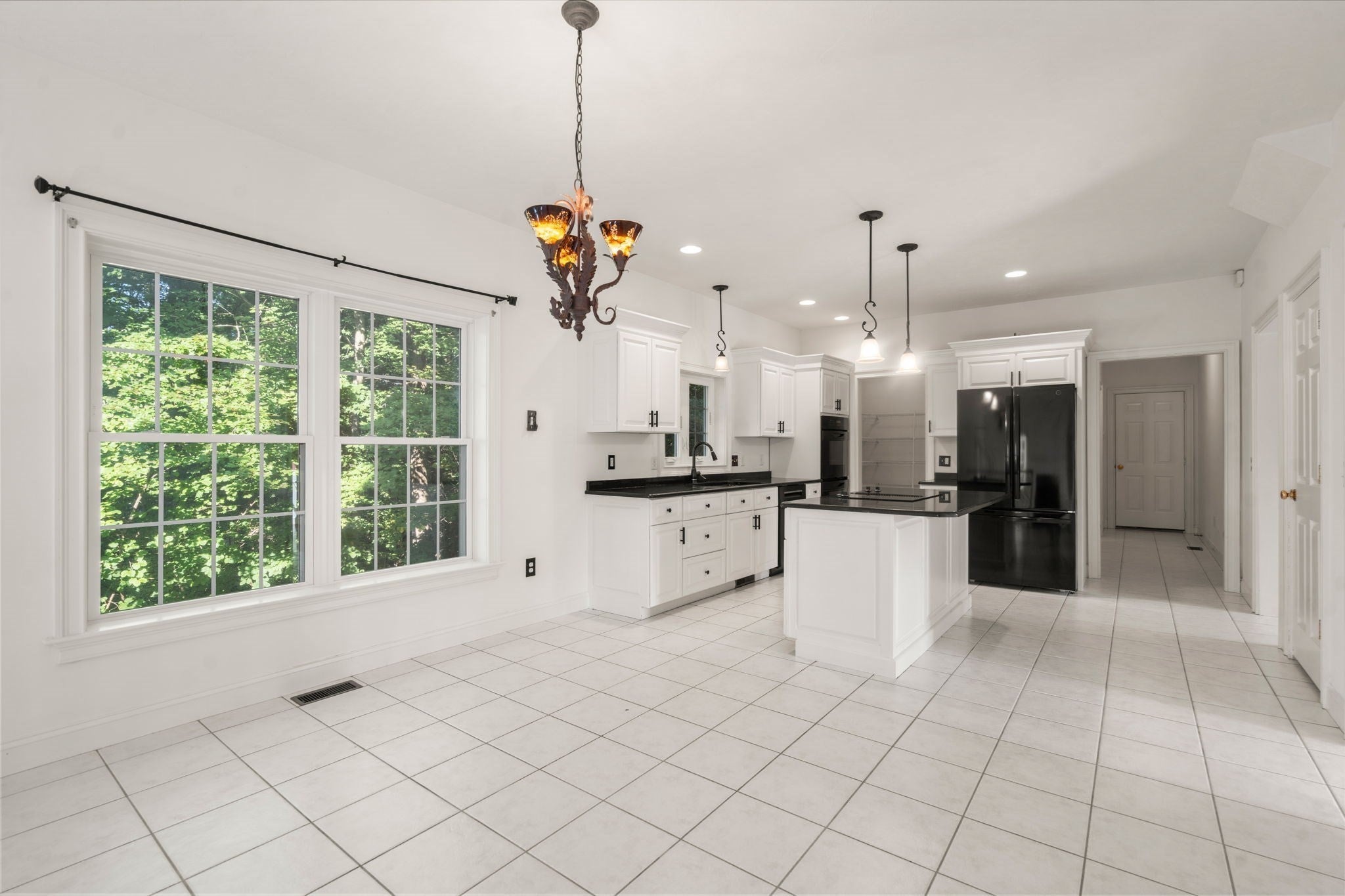 34 Laurelwood Dr