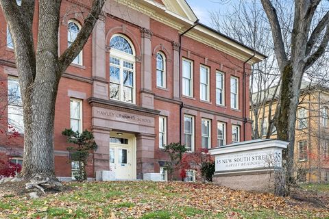 35 New South St 307 Northampton MA 01060