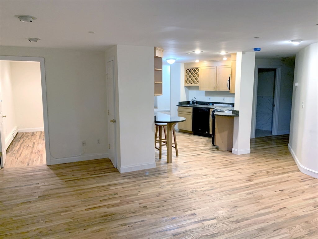 Click for 51 Park Dr #B2, Boston, MA slideshow