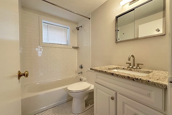 40 Stone St 1