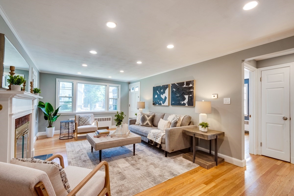10 Altacrest Rd