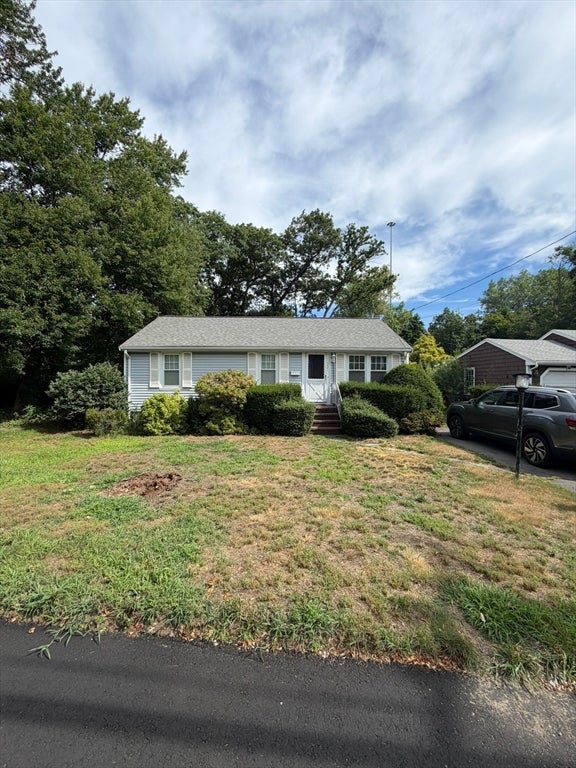 Photo of 321 Common St, Braintree, MA