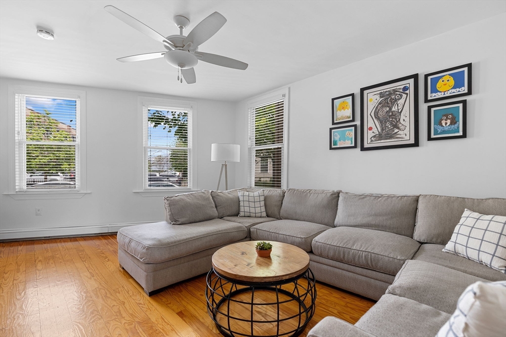 87 White St